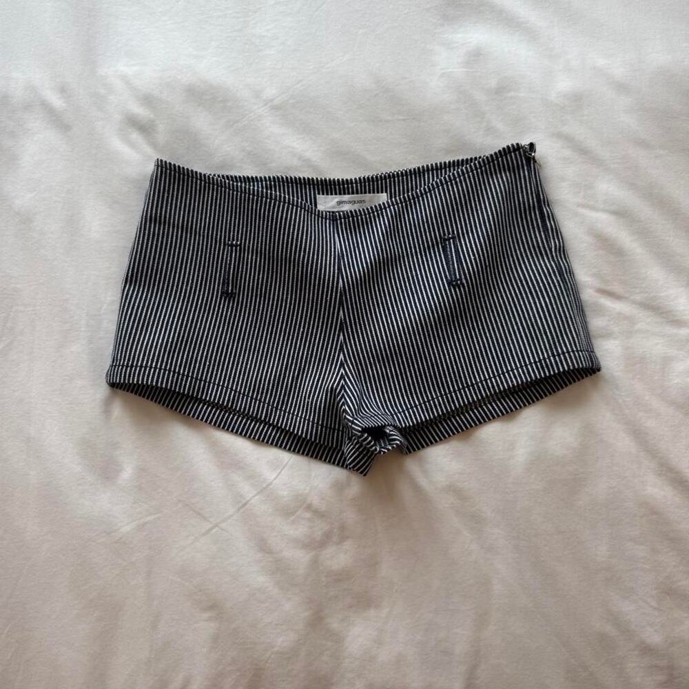Gimaguas whiteblack striped shorts